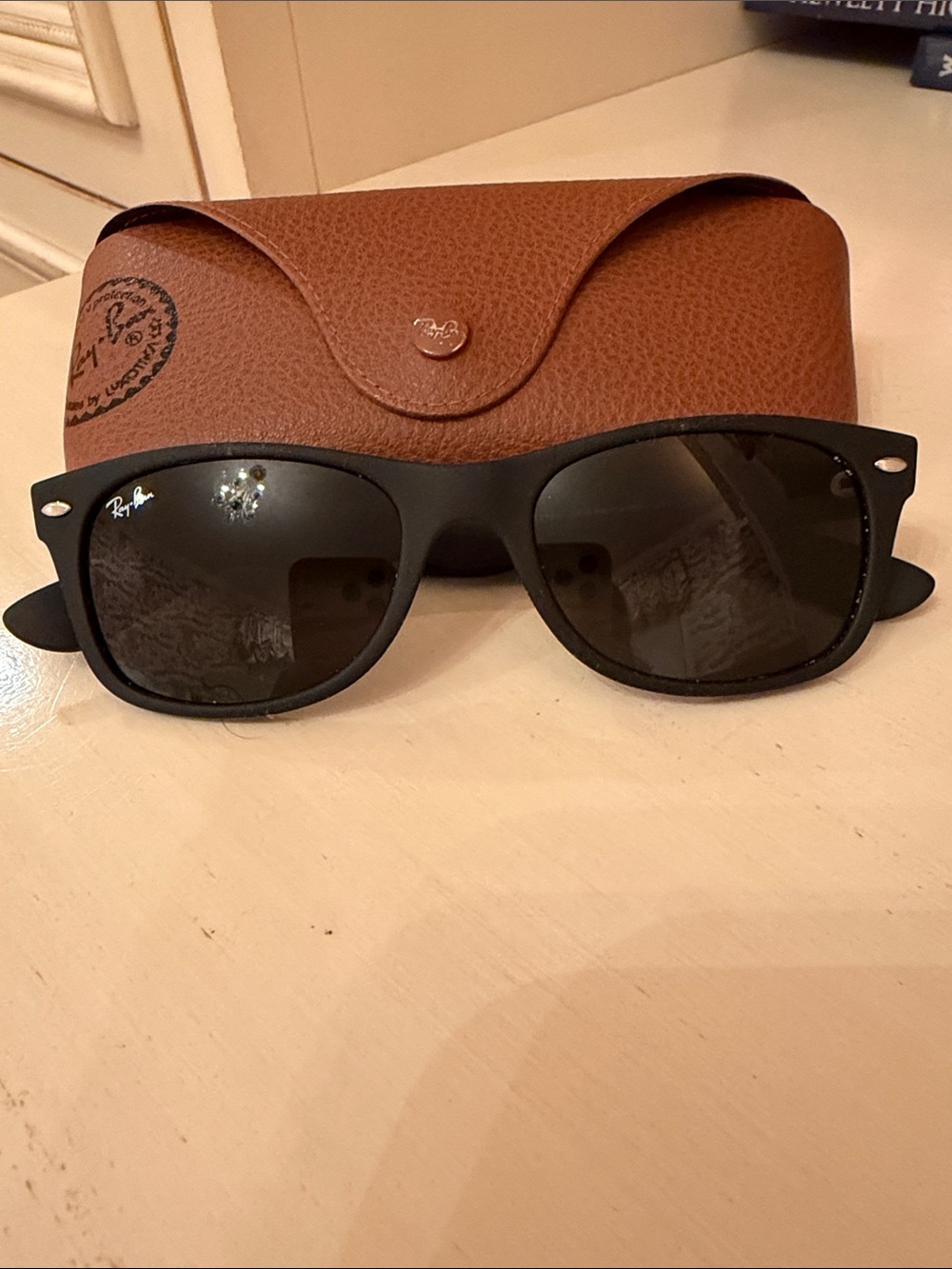 Ray-Ban Black Sunglasses with Dark Green Lenses